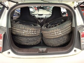 Toyota iQ vaihtoauto