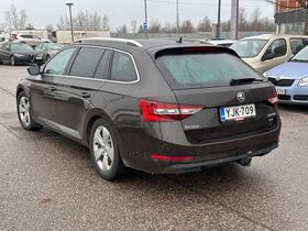 Skoda Superb vaihtoauto