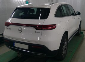 Mercedes-Benz EQC vaihtoauto