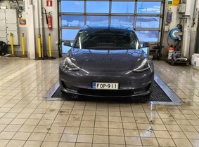 Tesla Model 3 vaihtoauto