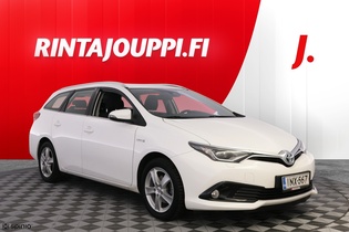 Toyota Auris vaihtoauto