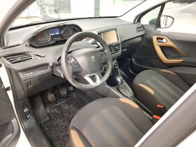 Peugeot 208 vaihtoauto