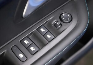 Peugeot e-208 vaihtoauto