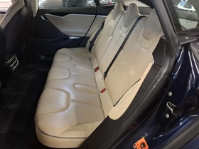 Tesla Model S vaihtoauto