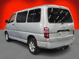 Toyota Hiace vaihtoauto