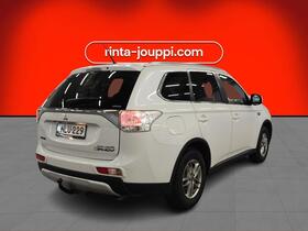 Mitsubishi Outlander PHEV vaihtoauto