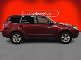 Subaru Forester vaihtoauto