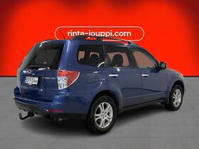 Subaru Forester vaihtoauto