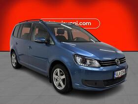 Volkswagen Touran vaihtoauto