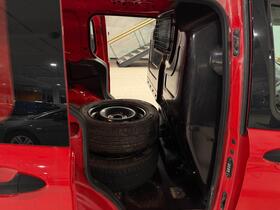 Ford Transit Courier vaihtoauto