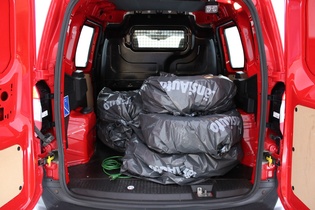 Ford Transit Courier vaihtoauto