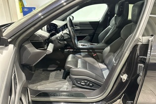 Porsche Taycan vaihtoauto