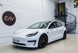 Tesla Model 3 vaihtoauto