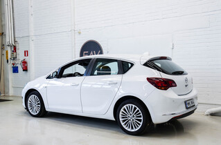 Opel Astra vaihtoauto