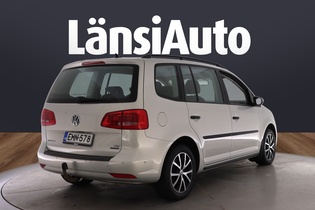 Volkswagen Touran vaihtoauto
