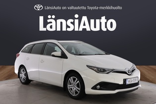 Toyota Auris vaihtoauto