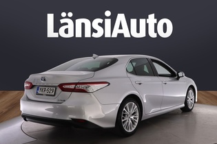 Toyota Camry vaihtoauto