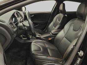 Volvo V40 Cross Country vaihtoauto