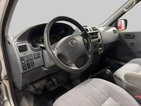 Toyota Hiace vaihtoauto