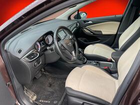 Opel Astra vaihtoauto