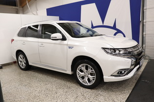 Mitsubishi Outlander PHEV vaihtoauto