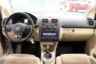 Volkswagen Touran vaihtoauto