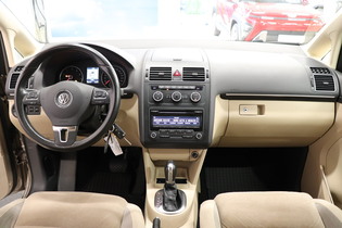 Volkswagen Touran vaihtoauto