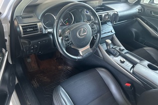 Lexus IS vaihtoauto