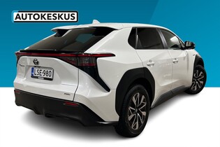 Toyota bZ4X vaihtoauto