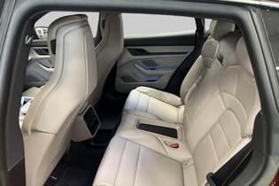 Porsche Taycan vaihtoauto