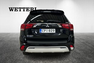 Mitsubishi Outlander PHEV vaihtoauto