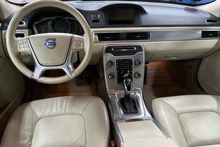 Volvo V70 vaihtoauto