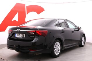 Toyota Avensis vaihtoauto