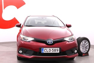 Toyota Auris vaihtoauto