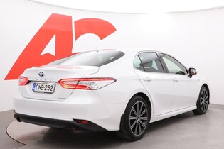 Toyota Camry vaihtoauto