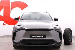 Toyota bZ4X vaihtoauto