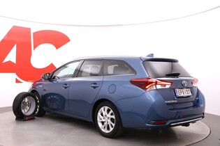 Toyota Auris vaihtoauto