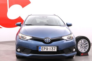 Toyota Auris vaihtoauto