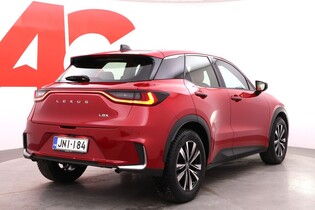 Lexus LBX vaihtoauto