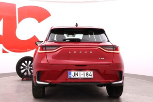 Lexus LBX vaihtoauto