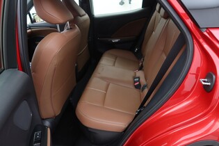 Lexus LBX vaihtoauto