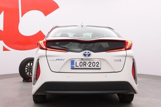 Toyota Prius Plug-in vaihtoauto