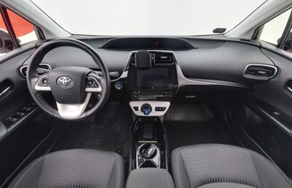 Toyota Prius Plug-in vaihtoauto