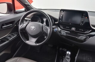 Toyota C-HR vaihtoauto