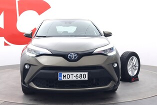 Toyota C-HR vaihtoauto