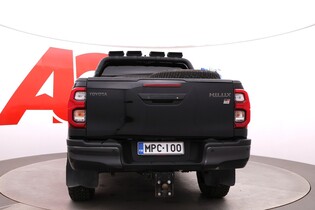 Toyota Hilux vaihtoauto