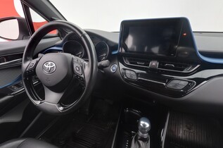 Toyota C-HR vaihtoauto