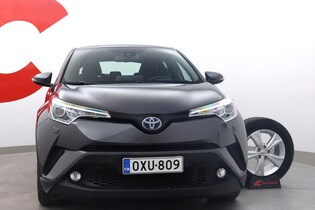 Toyota C-HR vaihtoauto