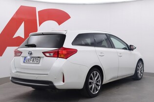 Toyota Auris vaihtoauto