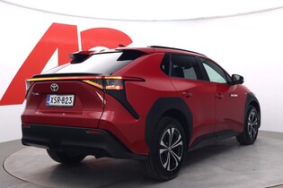 Toyota bZ4X vaihtoauto